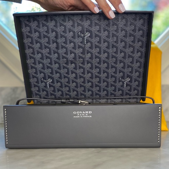 GOYARD 8 WATCH CASE, NEW - Picture 2 of 8